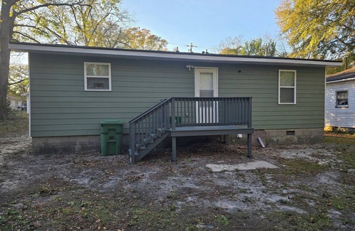 Florence Casa | Charming 3-bedroom home in Florence nea downtown, McLeod and MUSC hospitals.