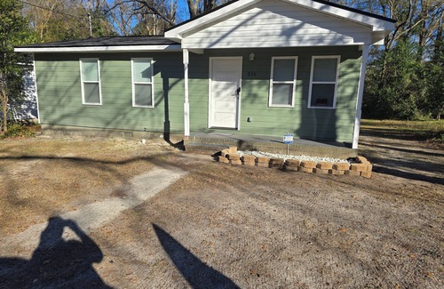 Florence Casa | Charming 3-bedroom home in Florence nea downtown, McLeod and MUSC hospitals.