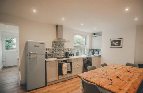 Banbury Casa | Charming 3 Bedroom Home with Garden in Banbury