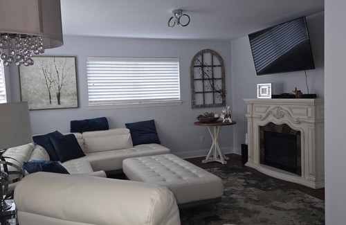 Kenner - Louis Armstrong International Airport Casa | Charming 3-bedroom house with WiFi, fitness room in peaceful Metairie