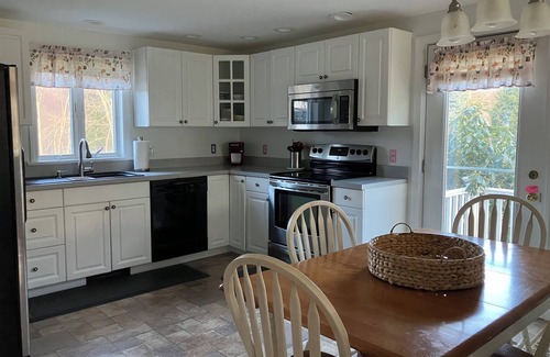 Woodbury Casa | Charming 3-bedroom house with WiFi, AC and salt water pool