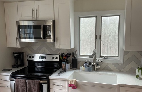 Woodbury Casa | Charming 3-bedroom house with WiFi, AC and salt water pool
