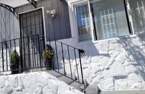 Oakland Casa | Charming 3-bedroom house with WiFi and AC in Oakland