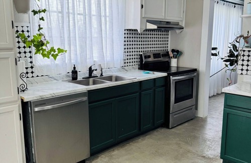 Sulphur Casa | Charming 3-bedroom house in the heart of Sulphur