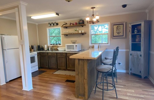 Trinity Casa | Charming 3-bedroom house with WiFi, AC in tranquil Trinity