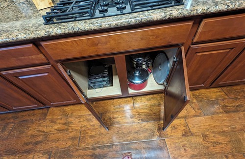 Visalia Casa | Charming 3-bedroom house with AC & WiFi in beautiful Visalia near National Parks