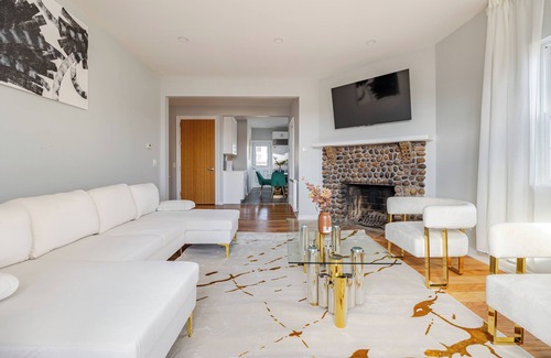 Southeast Yonkers Casa | Charming 3-bedroom house in Yonkers with AC, WiFi