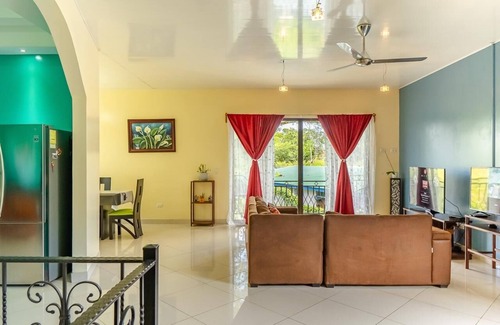 El Cerro Casa | Charming 3-bedroom house with AC and WiFi in Quepos