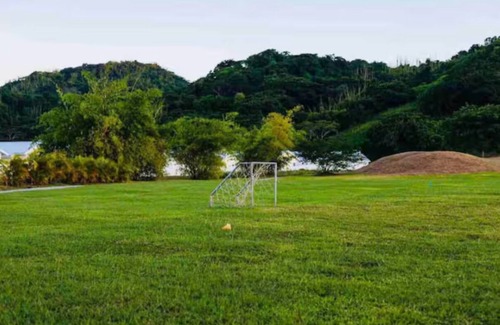 Lucea Casa | Charming 3-bedroom house with WiFi, AC in lovely Lucea