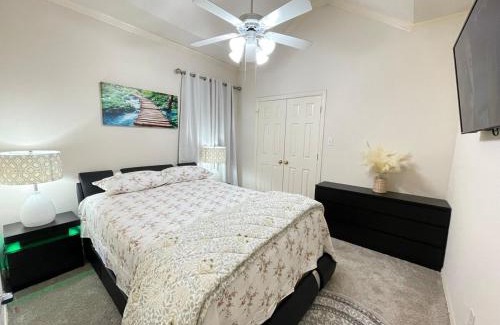 Bedford Casa | Charming 3-bedroom house near AT&T Stadium, Six Flag, DFW Airport