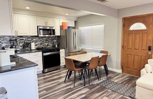 San Bernardino Casa | Charming 3-bedroom house with AC and WiFi in marvelous Colton