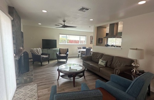 Davis Casa | Charming 3-bedroom house with WiFi and AC in amazing Davis