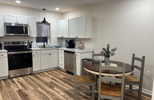 Goode Casa | Charming 3-bedroom house with pond near Lynchburg