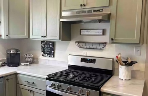 Lufkin Casa | Charming 3-bedroom house with WiFi, AC in welcoming Lufkin