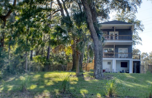 Midway Casa | Charming 3-bedroom house on saltwater creek in peaceful Midway