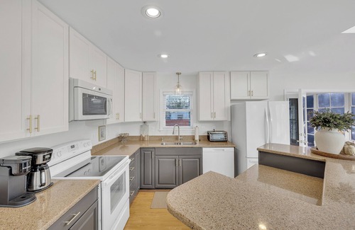 Milton Casa | Charming 3-bedroom house within walking distance of quaint downtown Milton