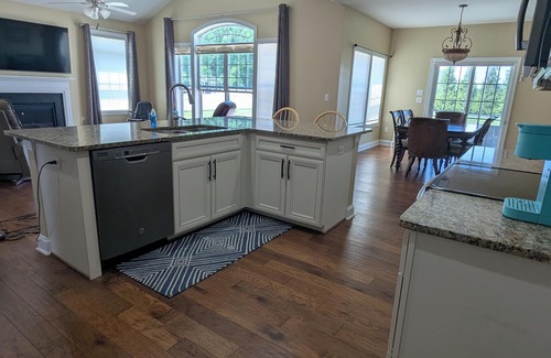 Milton Casa | Charming 3-bedroom house in Milton - 1 minute off route 1