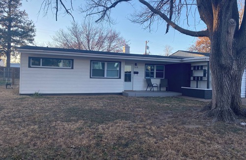 Pratt Casa | Charming 3-bedroom house. Perfect for executives, families or small groups.