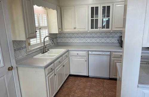 Cobb Casa | Charming 3-bedroom lake house with WiFi and AC in Cobb, Georgia. Has Dish TV.