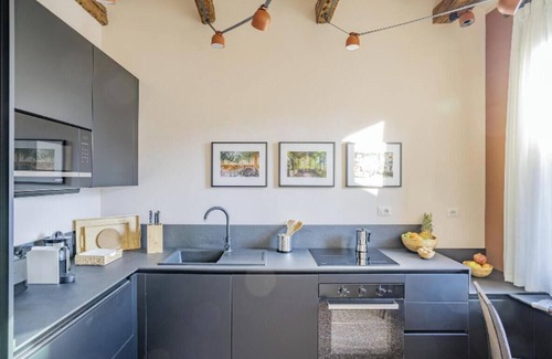 Dorsoduro Apartamento | Charming 3-Bedroom Retreat in Central Venice with South-Facing Views
