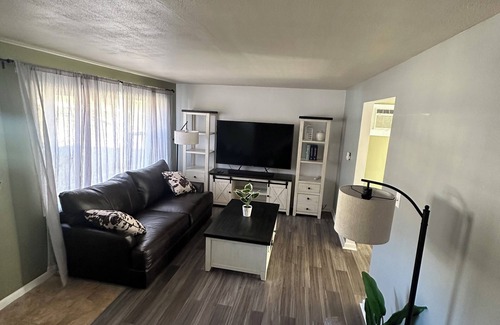 Greensburg Casa | Charming 3-bedroom townhome with AC and WiFi in Greensburg