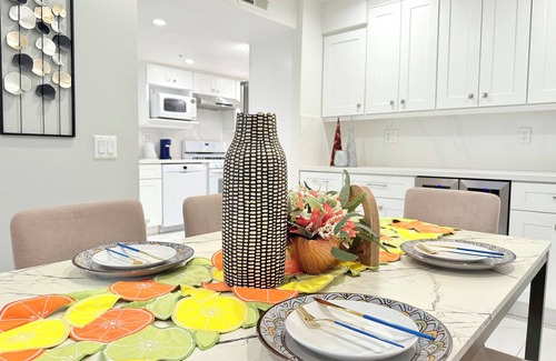 Monrovia Casa | Charming 3-bedroom townhome with WiFi and AC in welcoming Monrovia