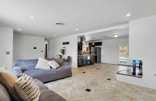 Victorville Casa | Charming 3-bedroom house in Pleasant Apple Valley with AC, WiFi