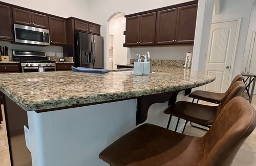 Pumpkin Center Casa | Charming 3 bedroom + game room in SW Bakersfield