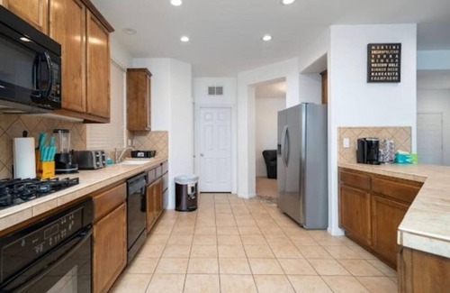 Rosedale Casa | Charming 3-bedroom house in lovely Bakersfield with WiFi, AC