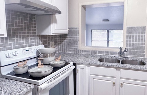 Arlington Casa | Charming 3-bedroom house in delightful Jacksonville with AC, WiFi