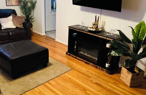 Jacksonville Casa | Charming 3-bedroom house in beautiful Jacksonville With WiFI & workspace.