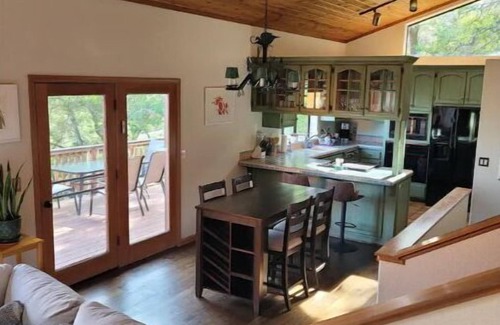 Kelseyville Casa | Charming 3 Bedroom Home with Lake & Mountain Views