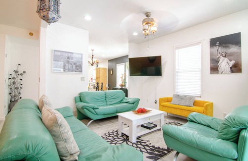 North Bergen Apartamento | Charming 3-bedroom apartment