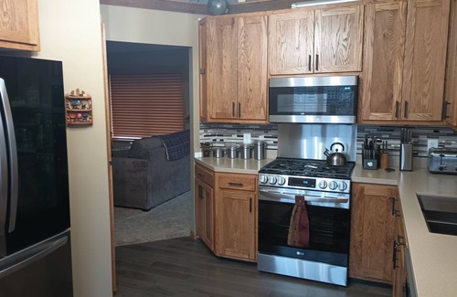 North Branch Casa | Charming 3-bedroom house in tranquil North Branch with AC