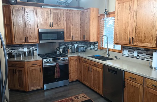 North Branch Casa | Charming 3-bedroom house in tranquil North Branch with AC