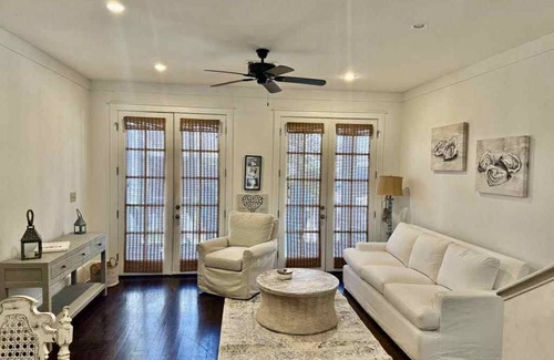 Orange Beach Cabaña | Charming 3-bedroom cottage in Orange Beach with WiFi, pools, & dock