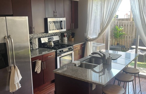 Point Breeze Casa | Charming 3-bedroom townhome with WiFi in Philadelphia