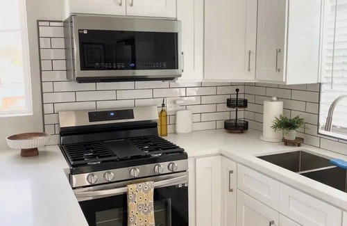 Port Hueneme Casa | Charming 3-bedroom house in Port Hueneme with WiFi