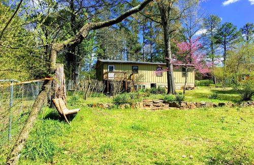 Russellville Casa | Charming 3-bedroom house, WiFi, AC, in tranquil beautiful Russellville near Lake