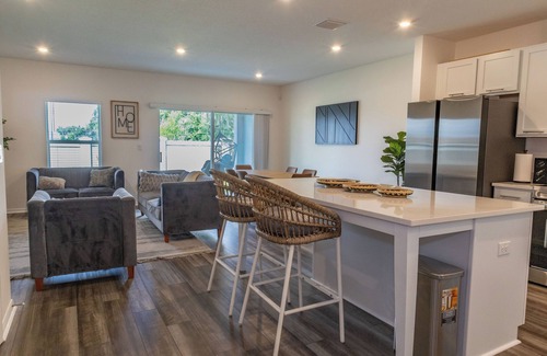 Bearss Plaza Casa | Charming 3-bedroom townhome with AC and WiFi in San Antonio