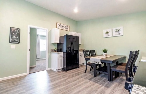 Springville Casa | Charming 3-bedroom Cottage, near the Springville Ranch& Sequoia National Forest