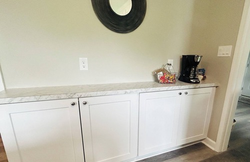 Statesville Casa | Charming 3-bedroom house with ample outdoor acreage