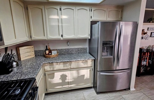 Victorville Casa | Charming 3-bedroom house with AC and WiFi in serene Victorville