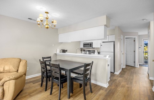 Waterford Plantation Apartamento | Charming 3 BR Condo Close to Coastal University!