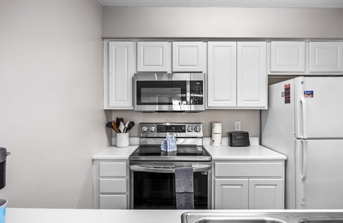 Waterford Plantation Apartamento | Charming 3 BR Condo Close to Coastal University!