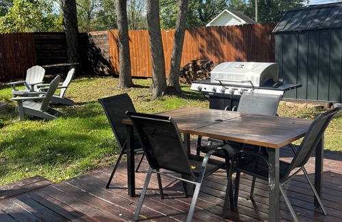 Victor Cabaña | Charming 3 BR Cottage Walk to AOTG and minutes to NRG National Park