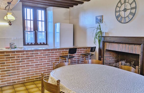 Livet Cabaña | Antiguo presbiterio en Livet, cerca de iglesia, con jardín, WiFi y parking, admite mascotas