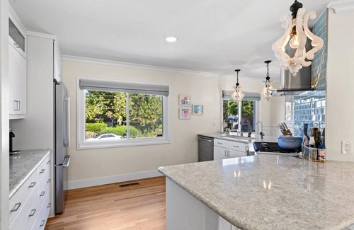 Wooded Area Casa | Charming 3 BR Home in Safe, Family-Friendly Point Loma