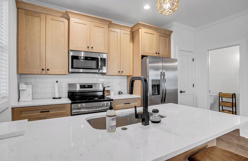 Dunean Casa | Charming 3-BR townhome < 1 Mile from Fluor Field: Garage, E-Bike Rental, 2KingB