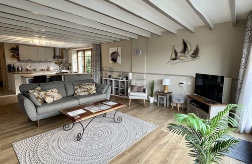 Lehon Casa | Encantadora Casa Rural 3* Léhon, Dinan. A orillas del río|Mascotas y familias